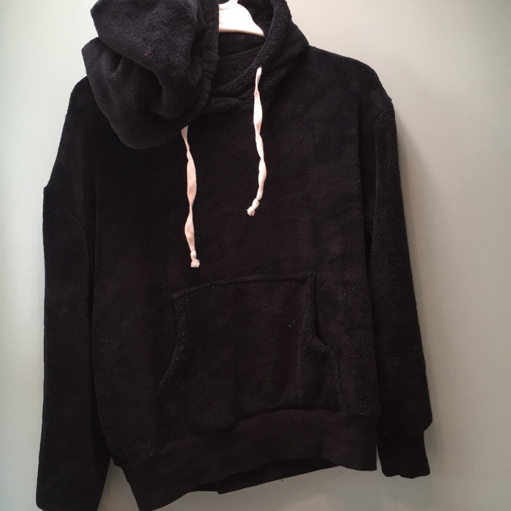 Xhilaration fluffy sweatshirt S